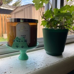 Pusheen Candle Holder